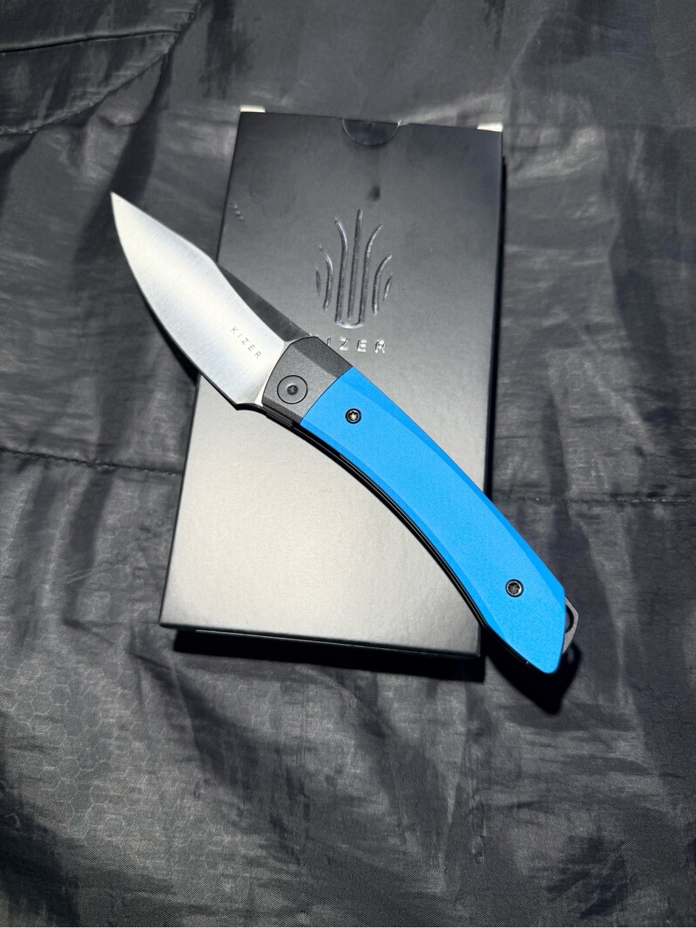 Kizer Cutlery Mini Momo Linerlock Blue Aluminum Folding 154CM Knife V3663C1